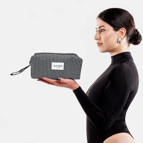 juniqua cosmetic case beach bag